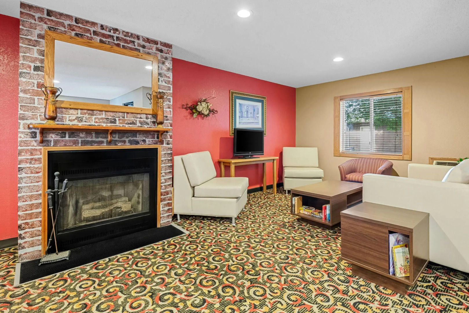 Super 8 by Wyndham Blue Earth