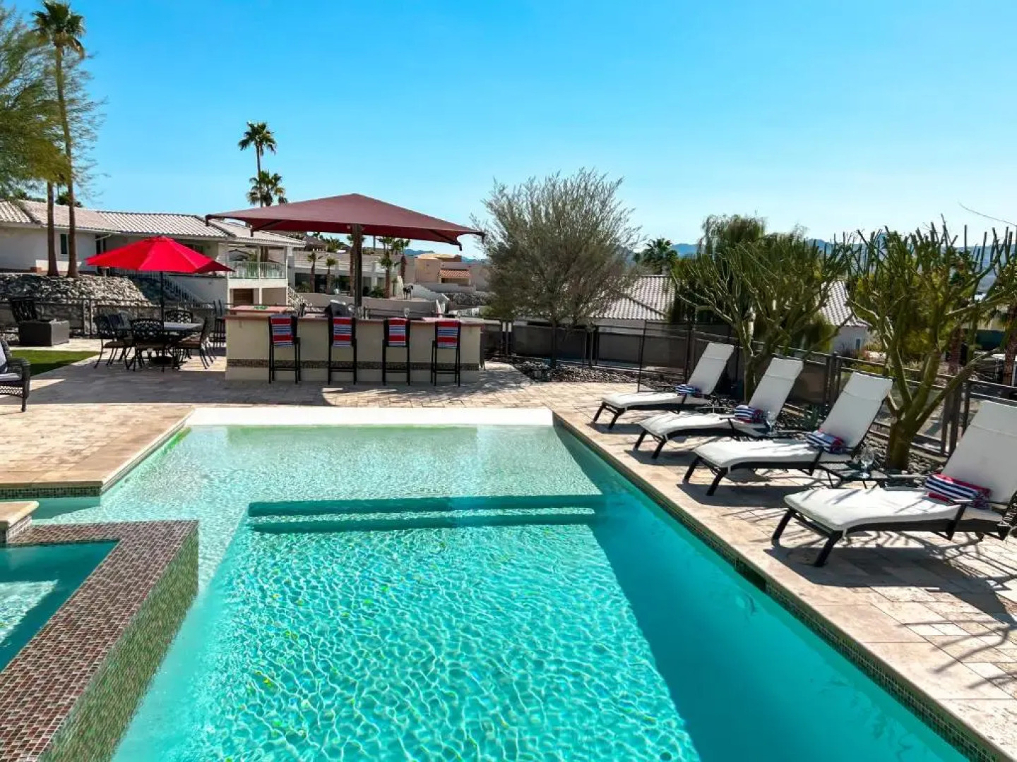 Luxury Estate in Prime Location w Panoramic views of Lake Havasu