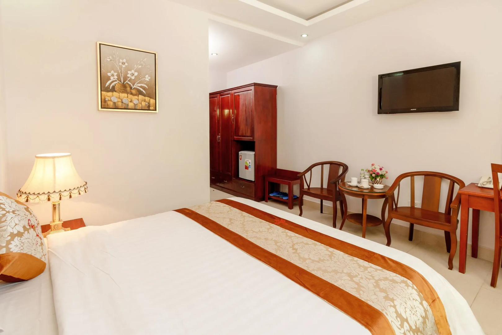 Romeliess Hotel