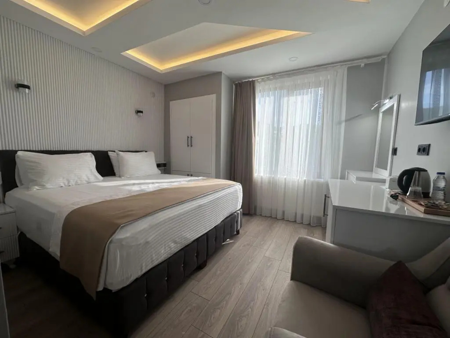 Beyaz Köşk Hotel & Cafe