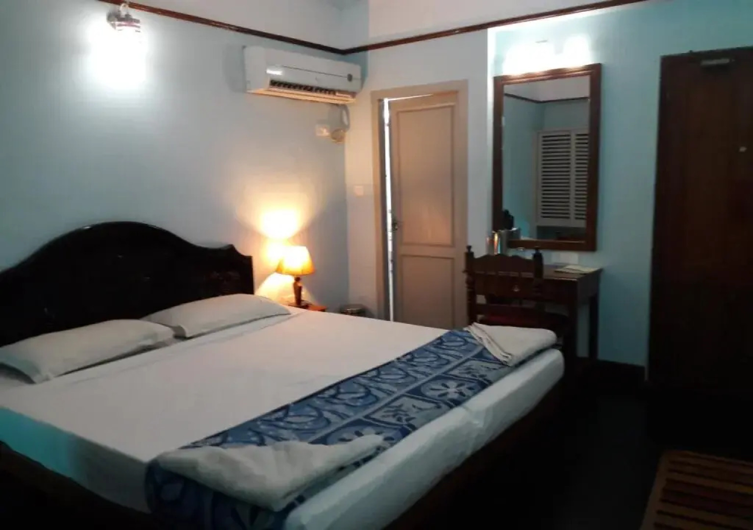 Sree Visakh Hotel