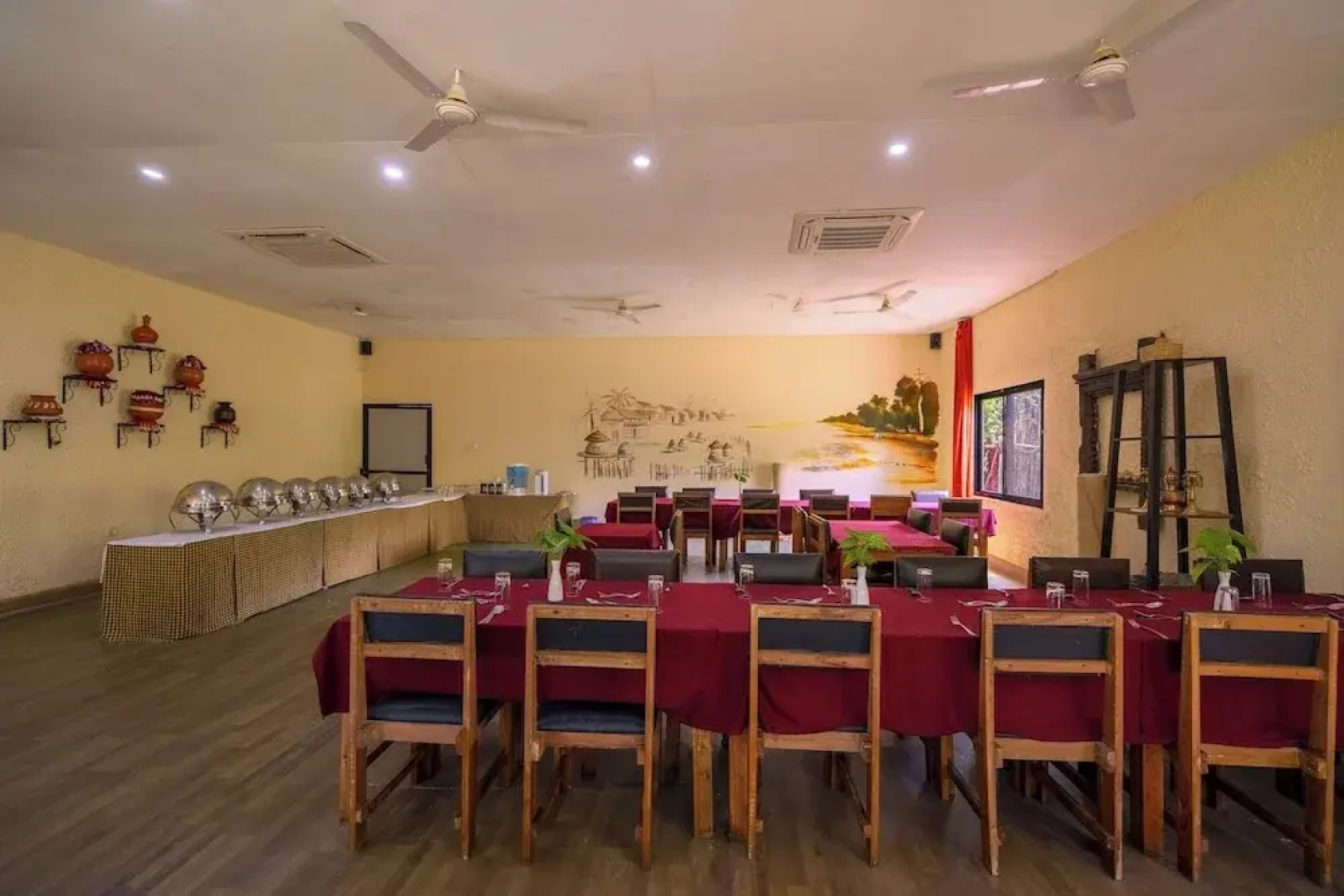 Nana Jungle Resort Near Chitwan National Park