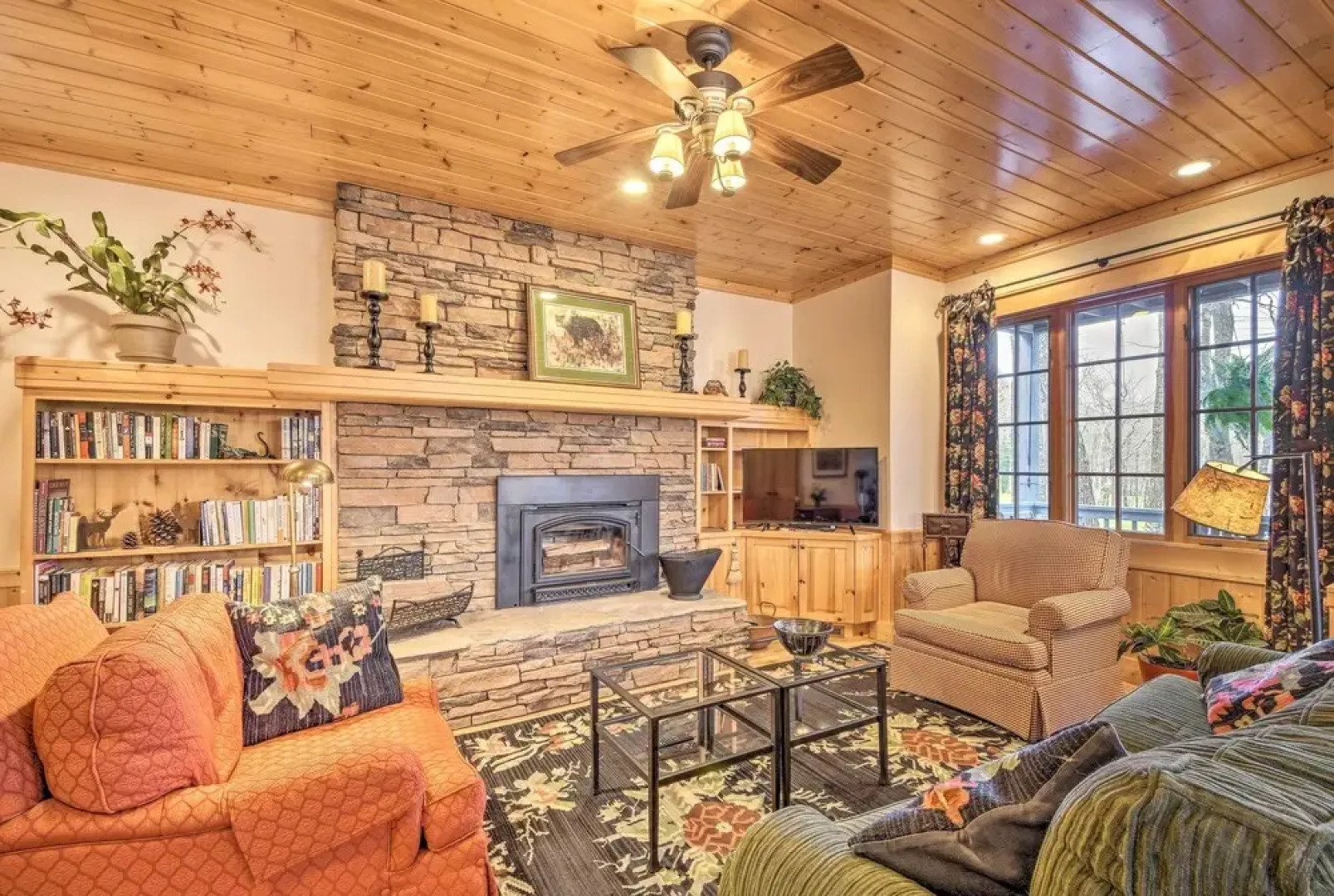 Trillium Links Condo w/ Deck Near Lake Glenville!