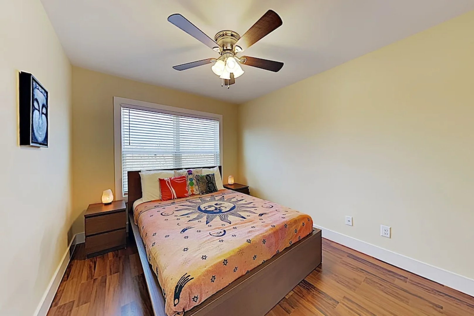 New Listing! New-build , Near Downtown 5 Bedroom Home