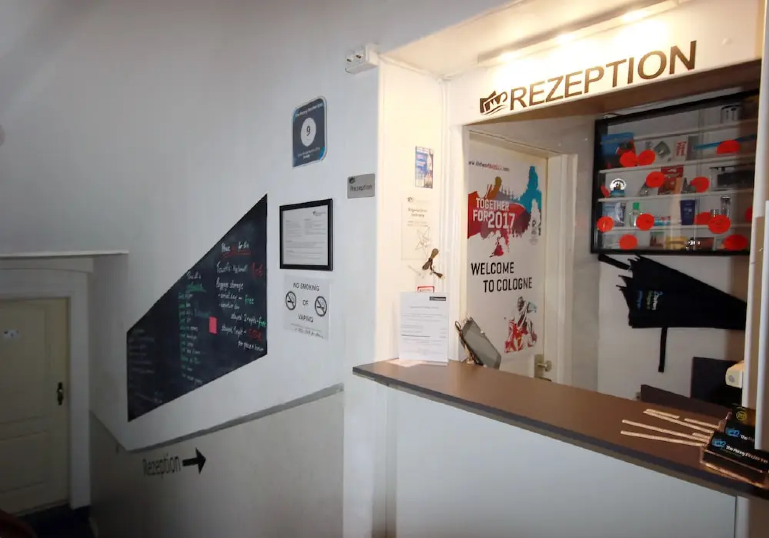 The Penny Pincher Inn - Hostel