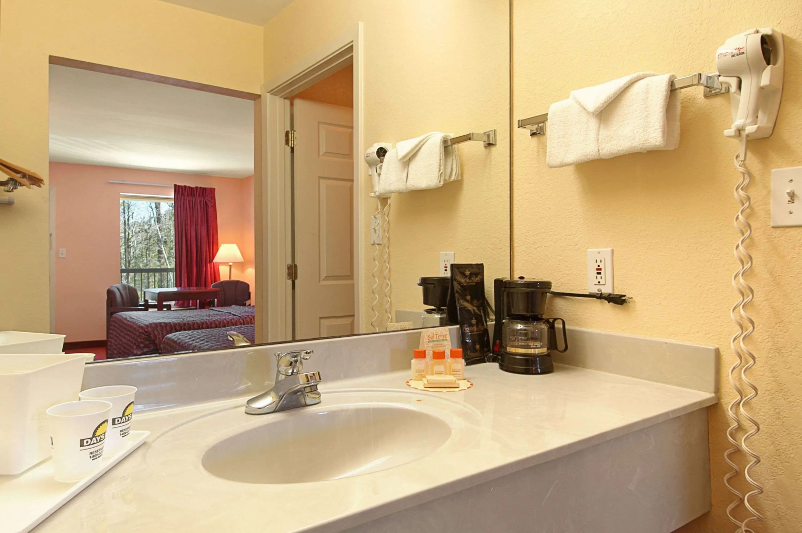 Days Inn by Wyndham Ocean Springs