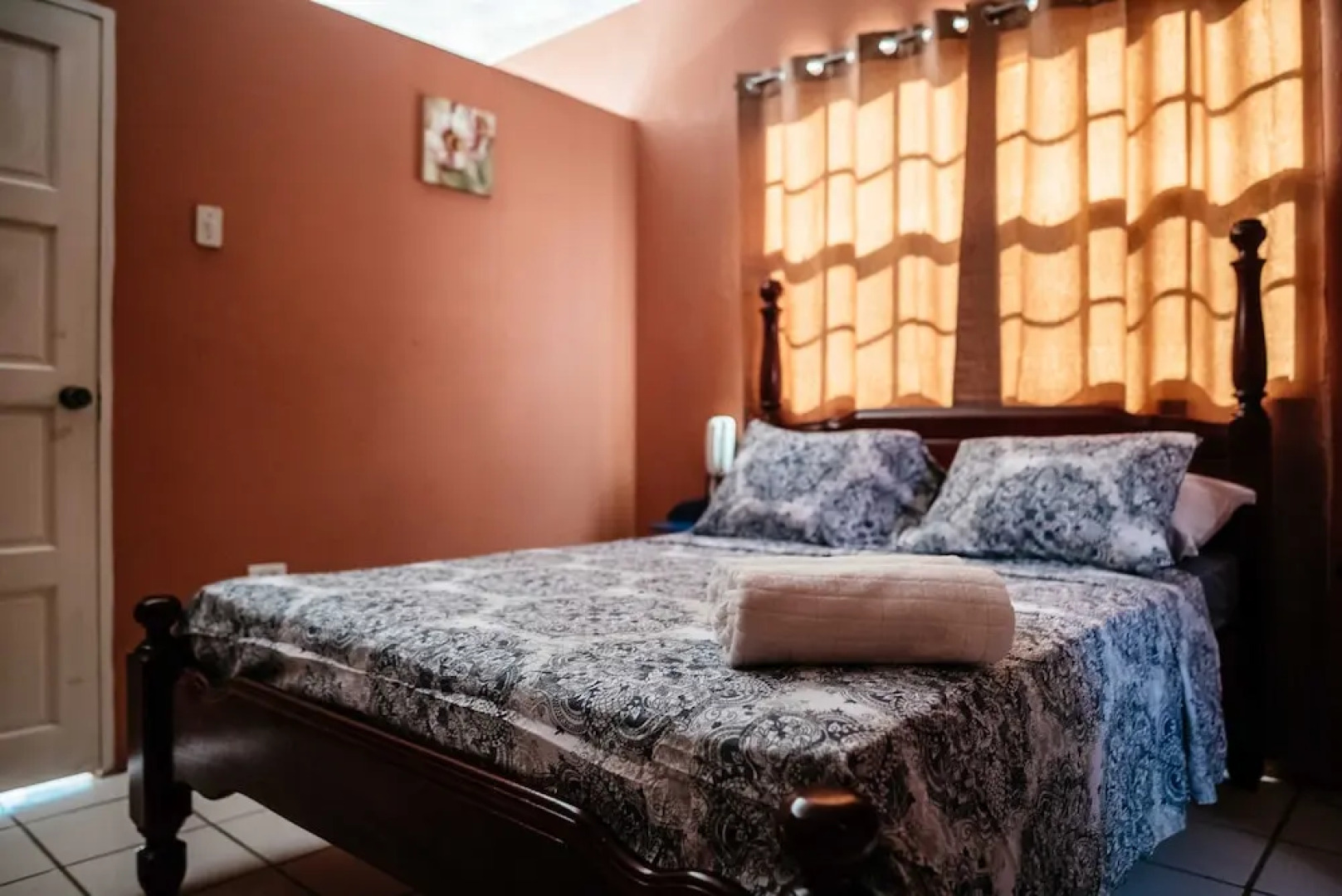 Paradise Home Apartments