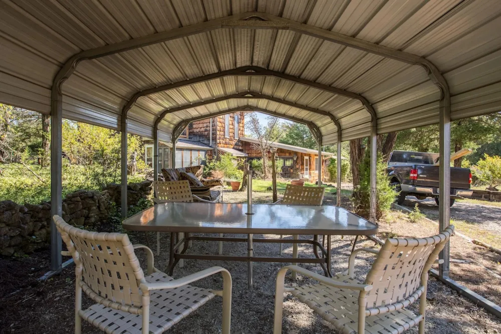 Henrys Hideaway by RedAwning