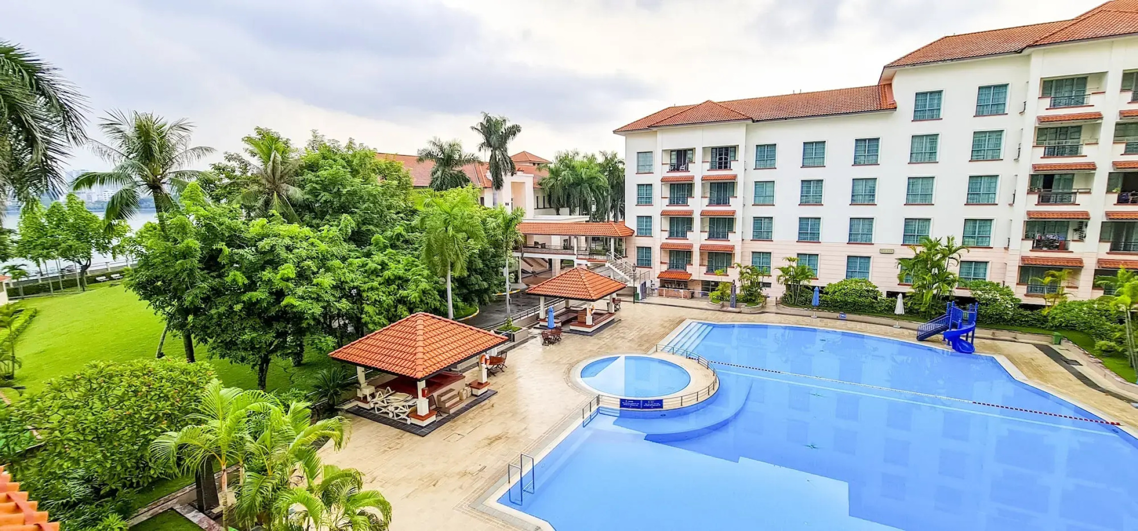 Diamond Westlake Suites