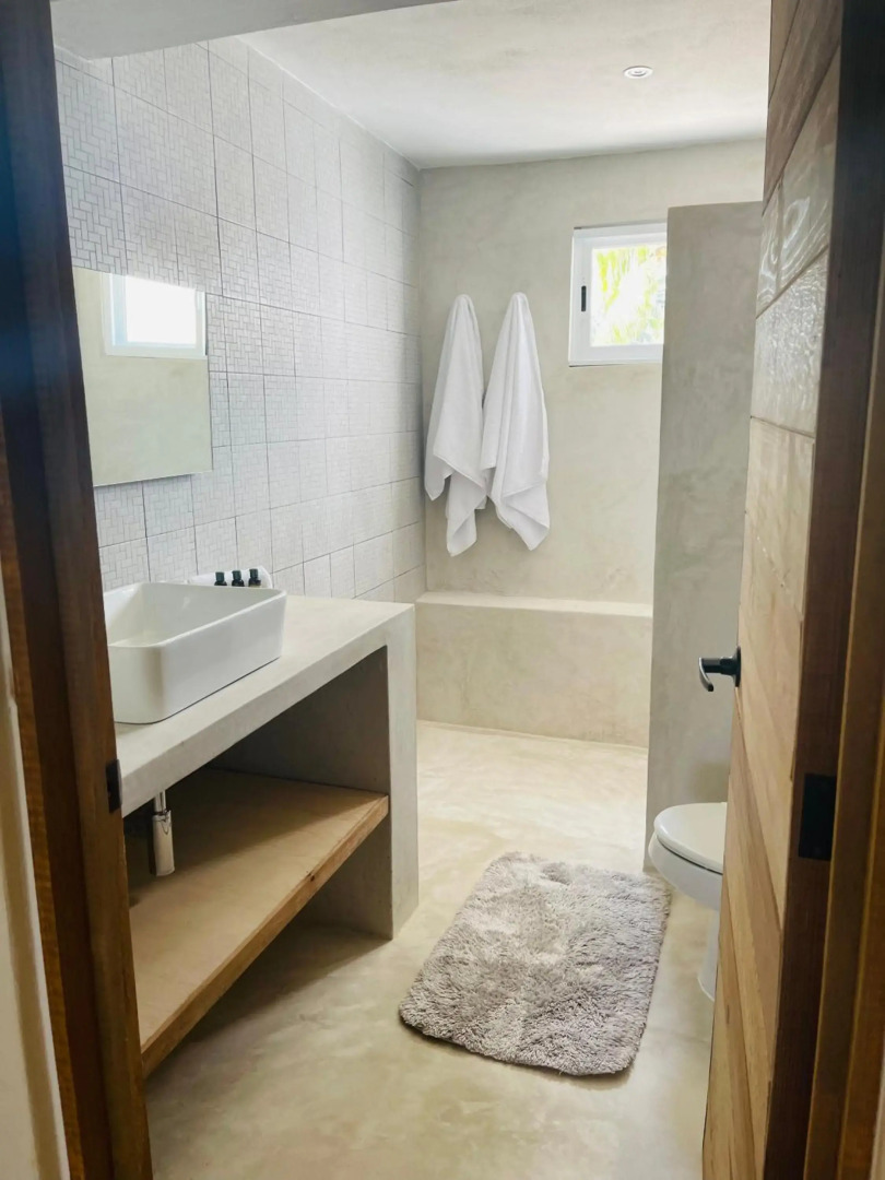 Casa en primera linea de playa con alberca