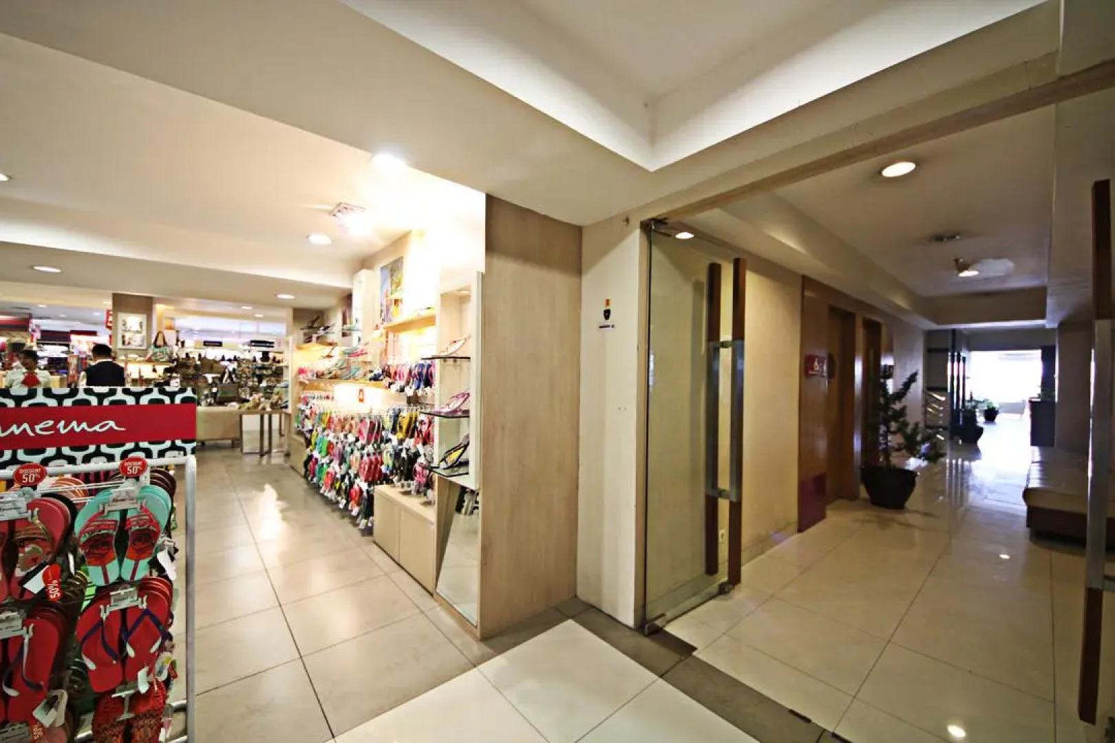 Anggrek Shopping Hotel