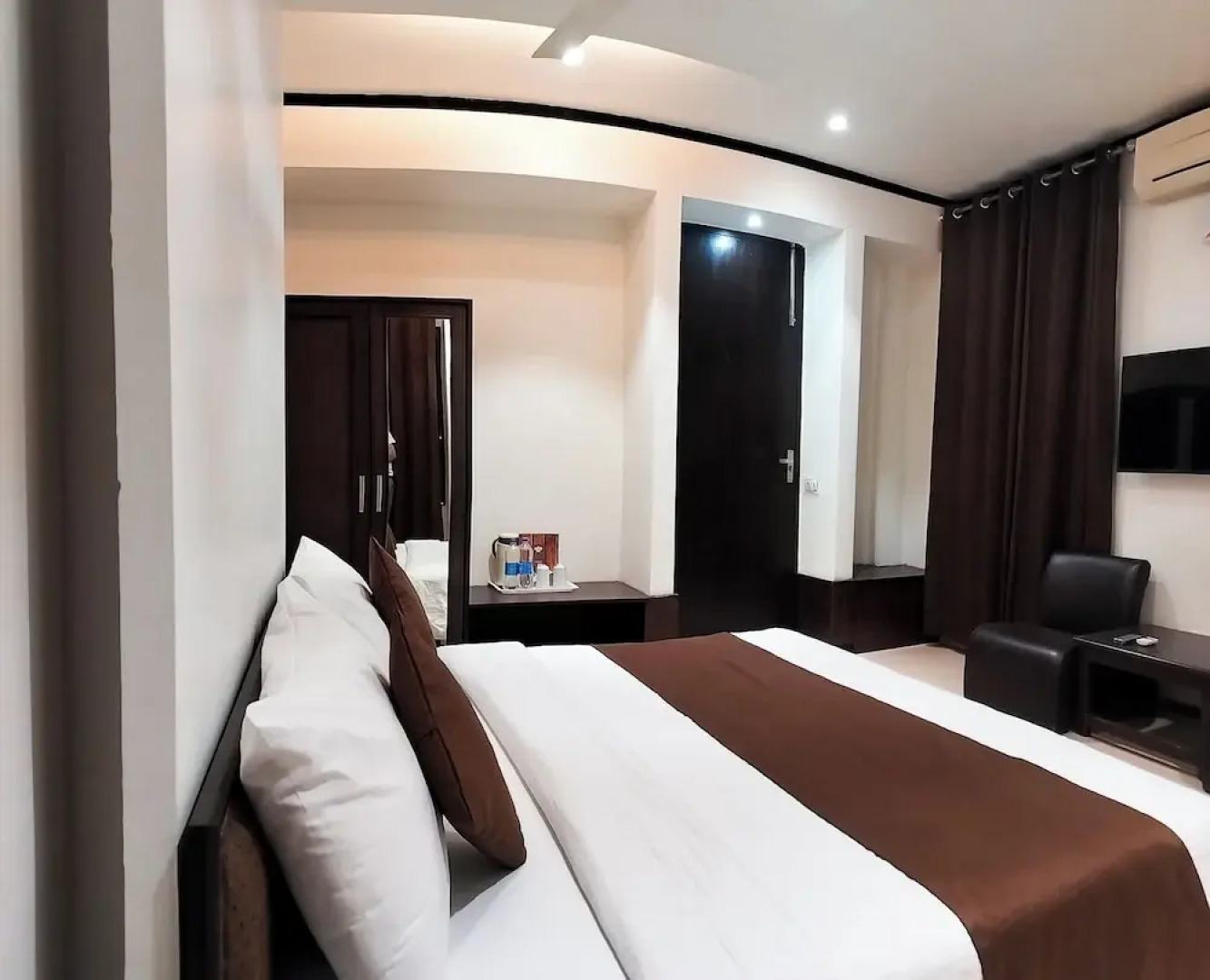 The Wind Cross Hotel