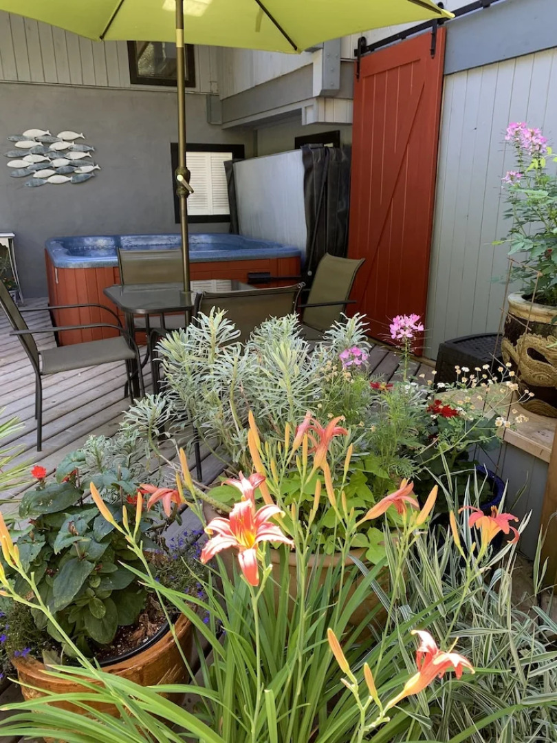 Salt Spring Carriage House B&B