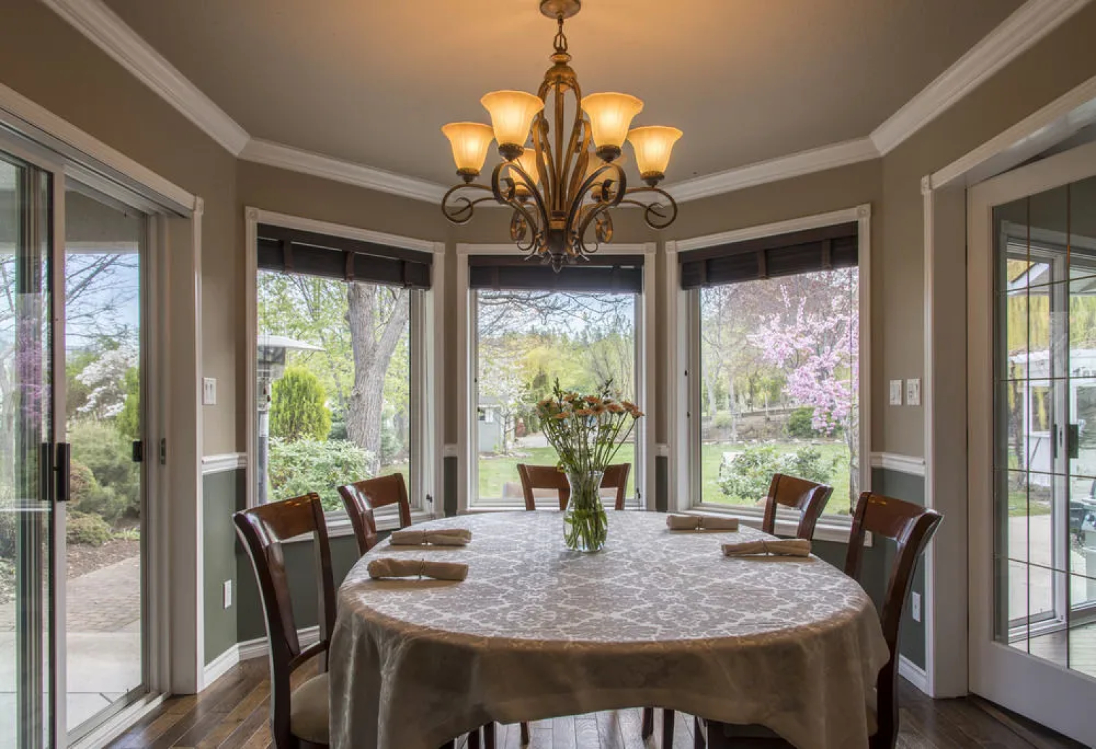 Serenata Guesthouse & Vineyard Retreat