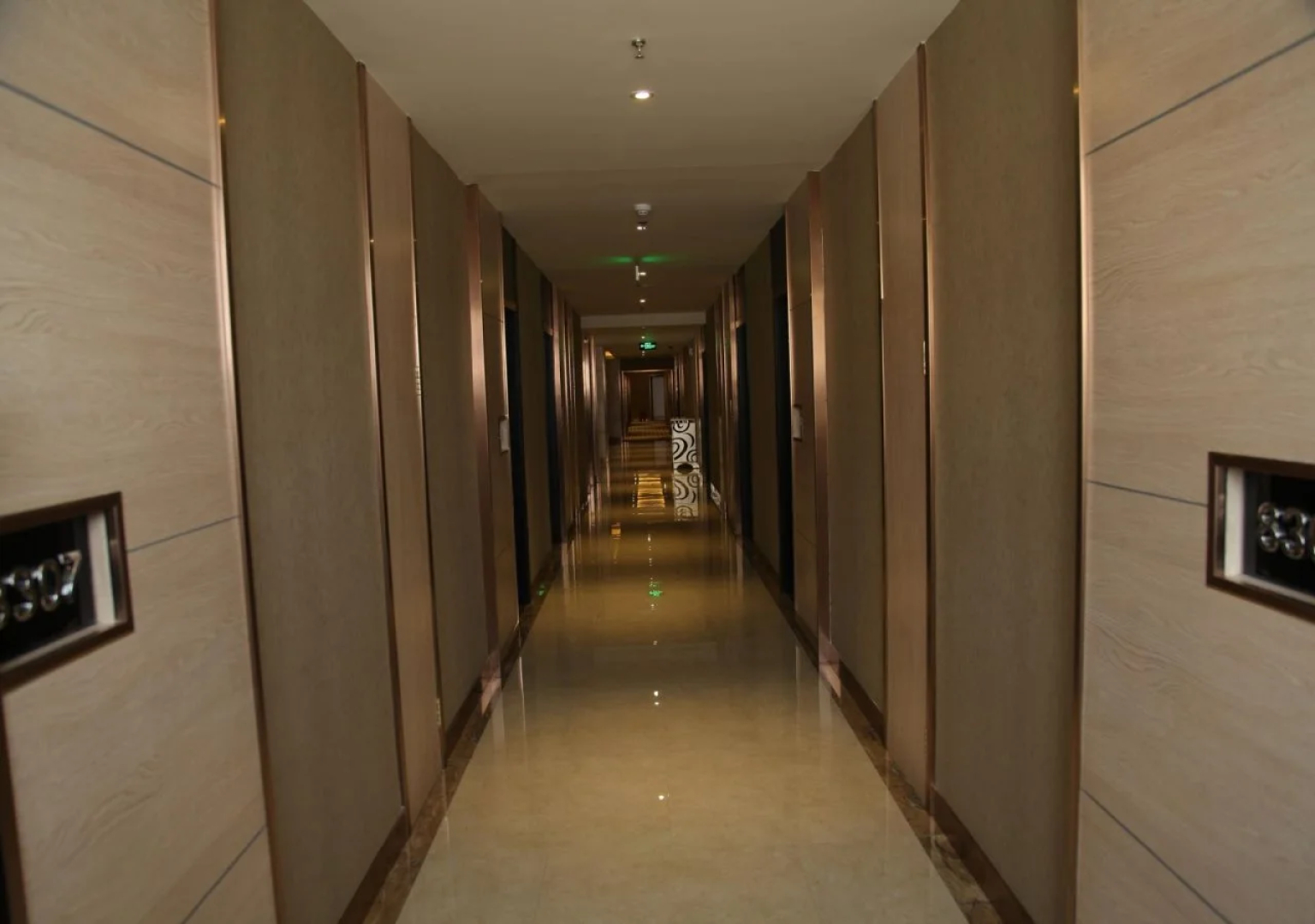 Qingdao Jinzhongtai Hotel