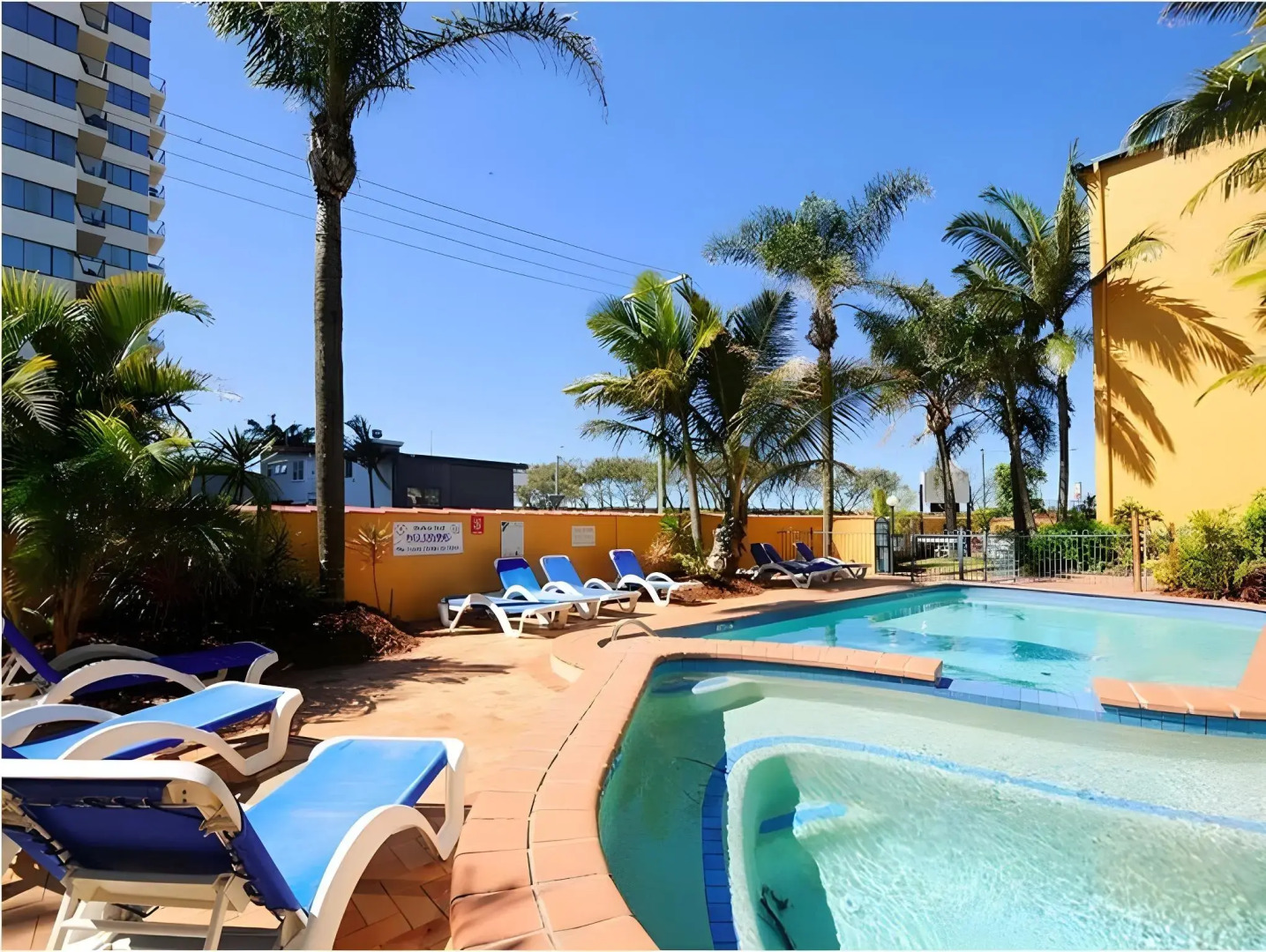 Kalua Holiday Apartments