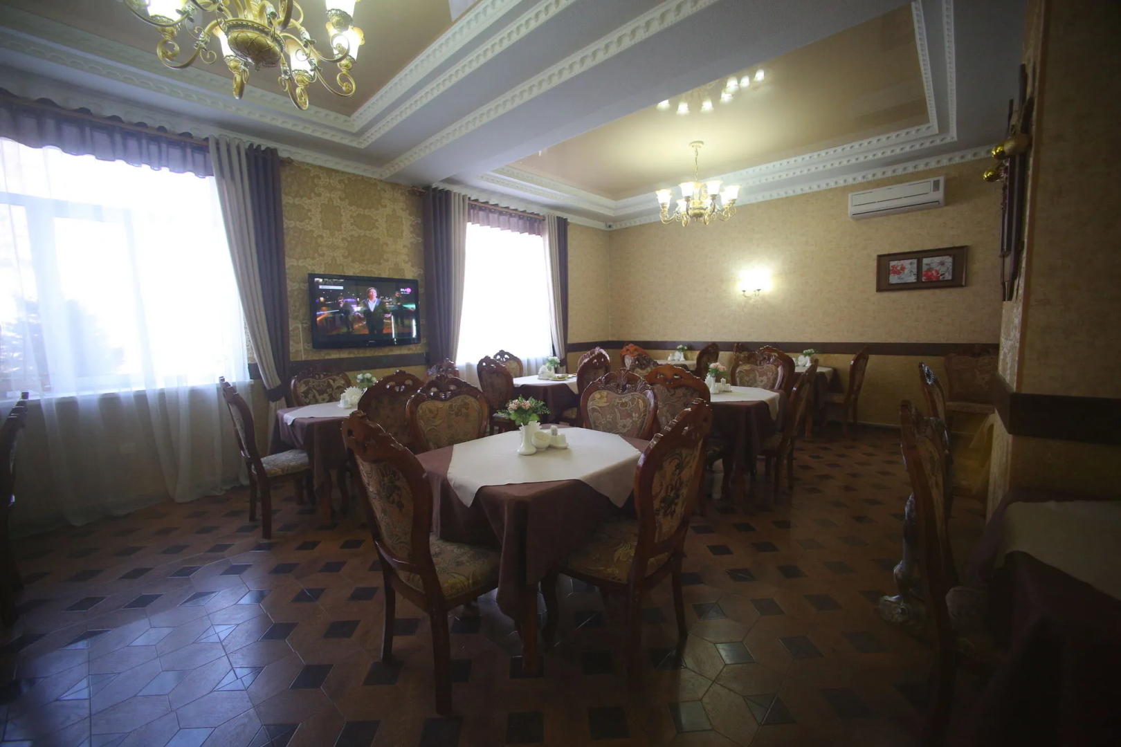 Grand Hotel