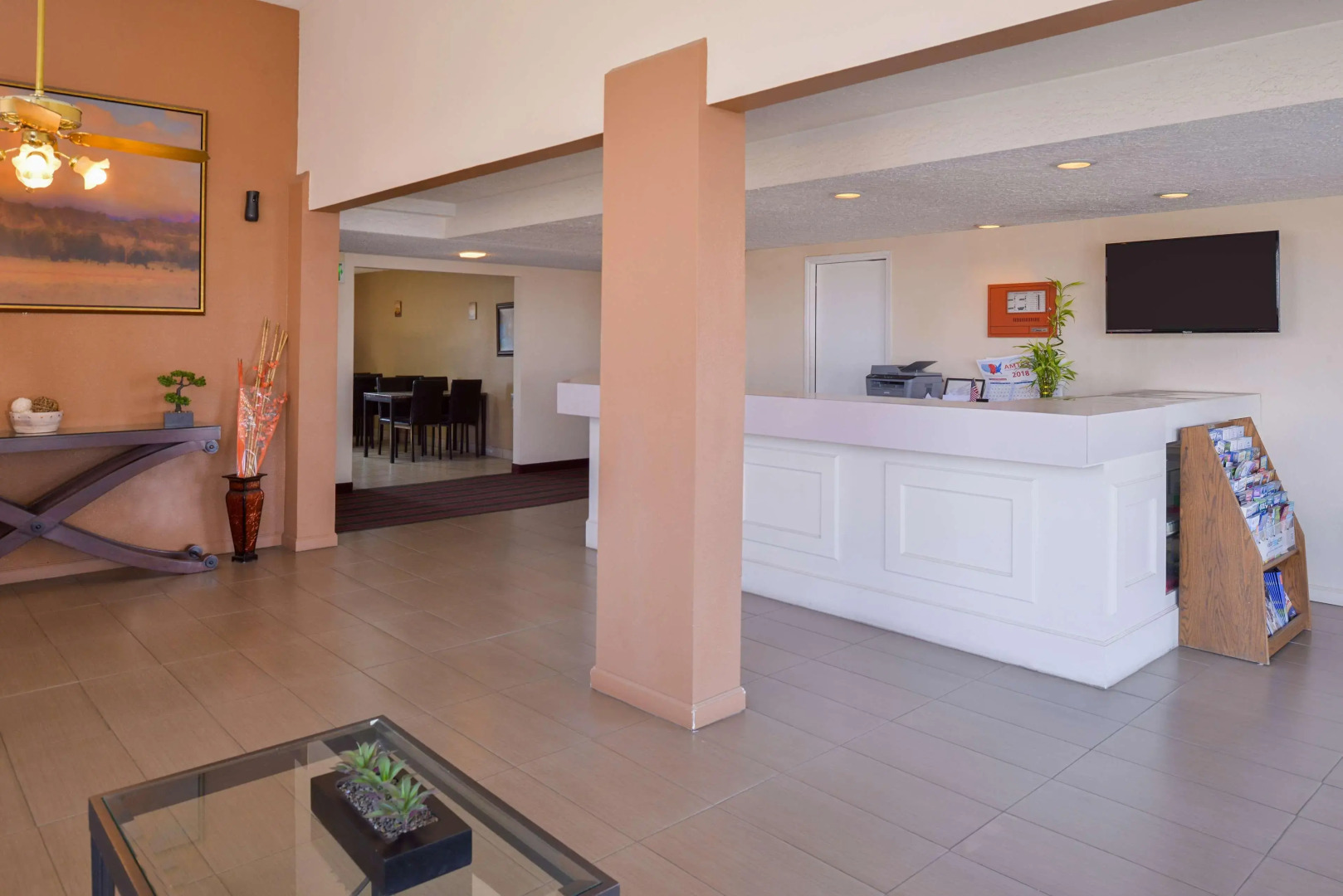 Studio 6 Suites Delano, CA