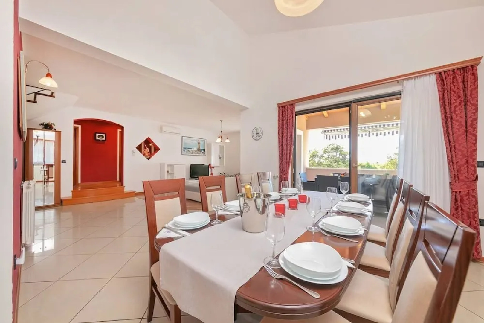 Charming 6-bed Villa in Vižinada