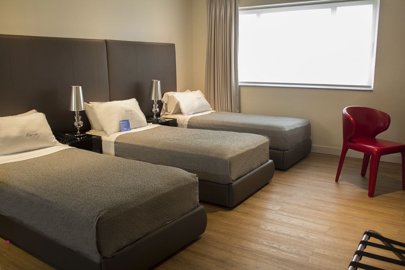 Regency Way Montevideo Hotel
