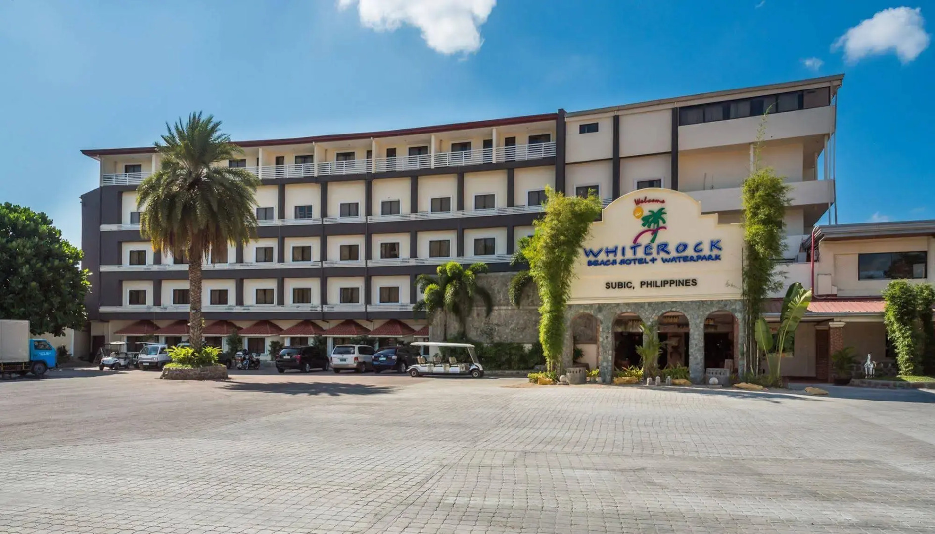 White Rock Waterpark and Beach Hotel