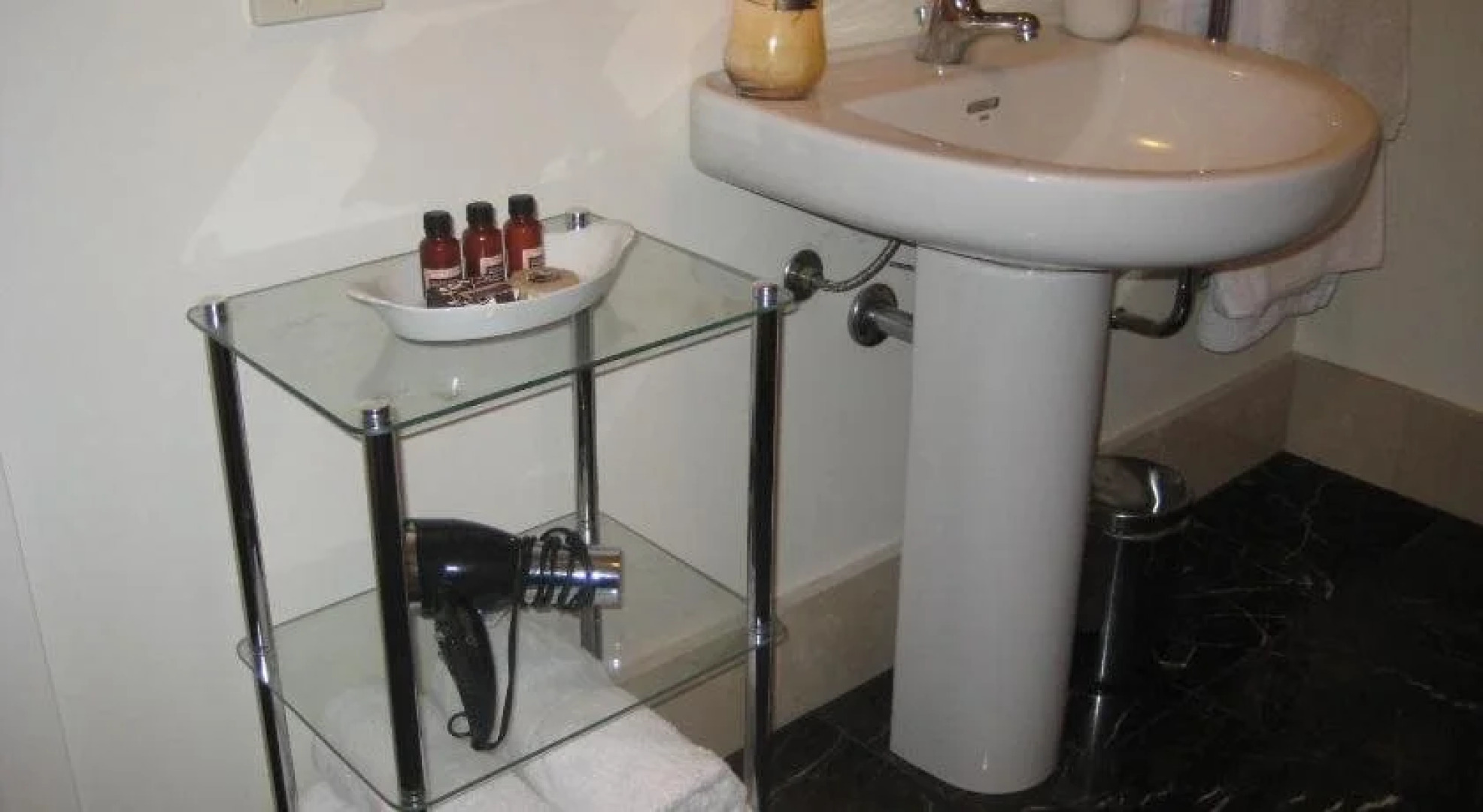 The Consulate Luxury Bed and Breakfast