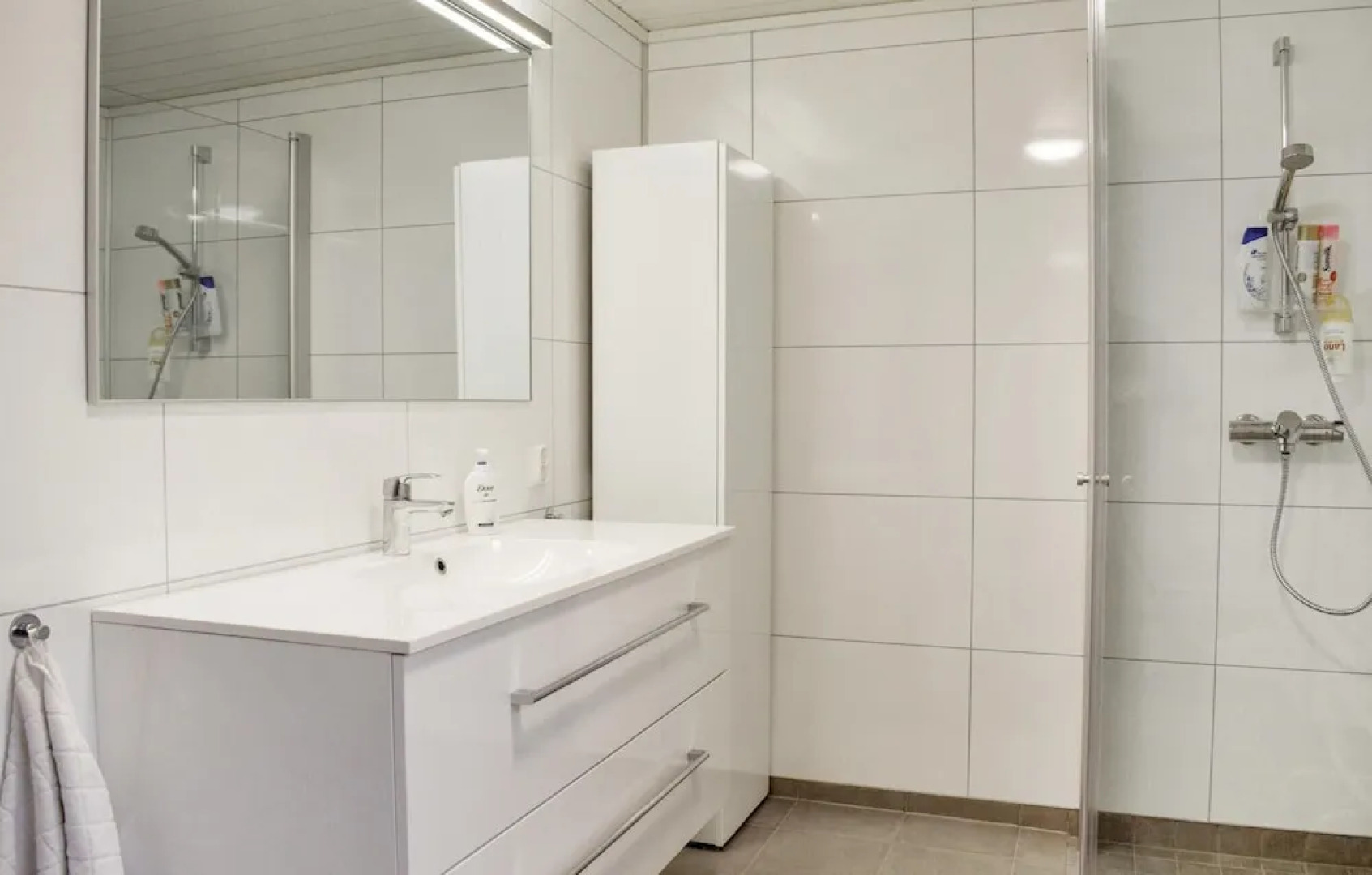 Nice Home in Jørpeland With 3 Bedrooms and Wifi