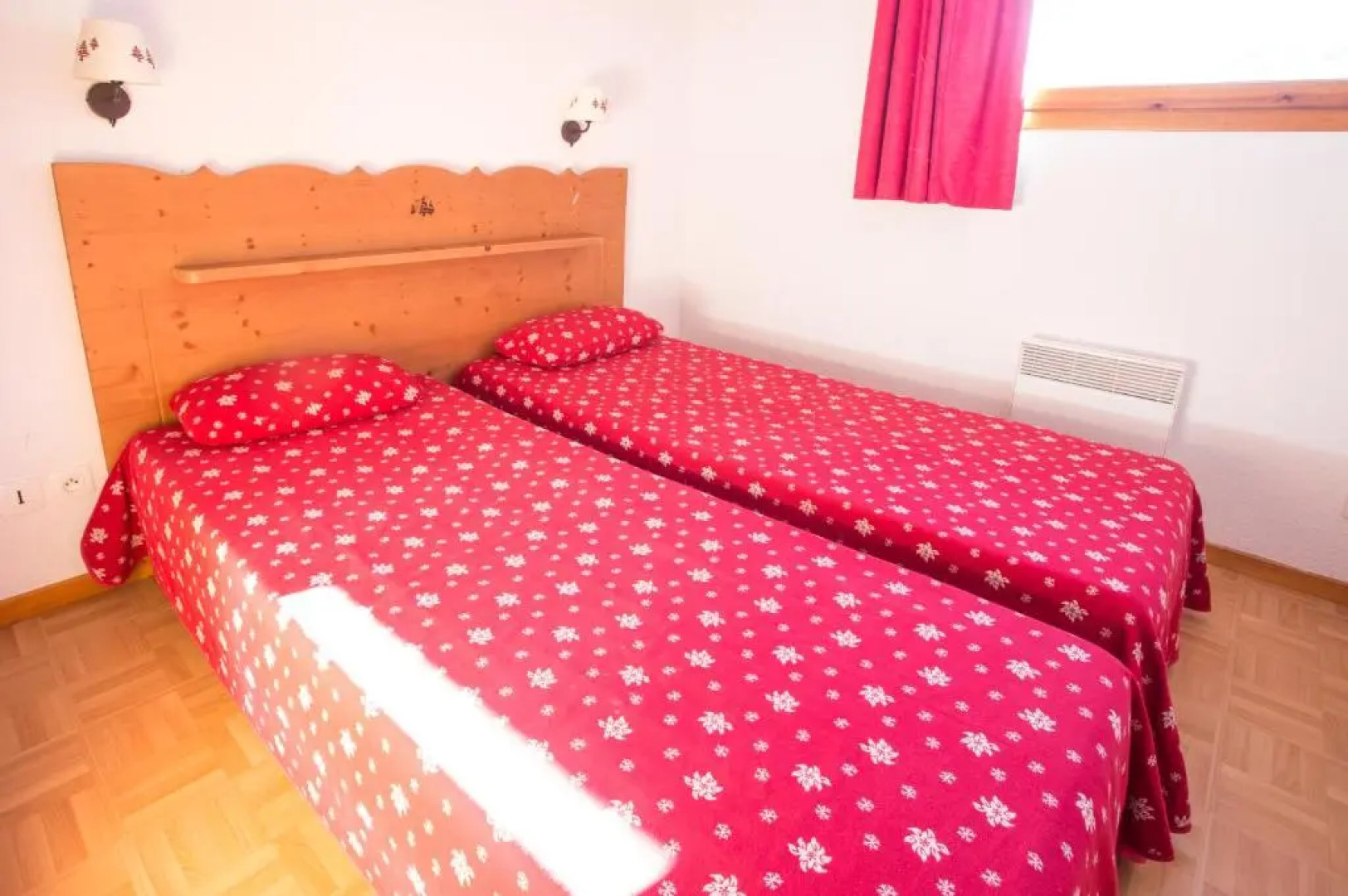 Les Gentianes by Actisource