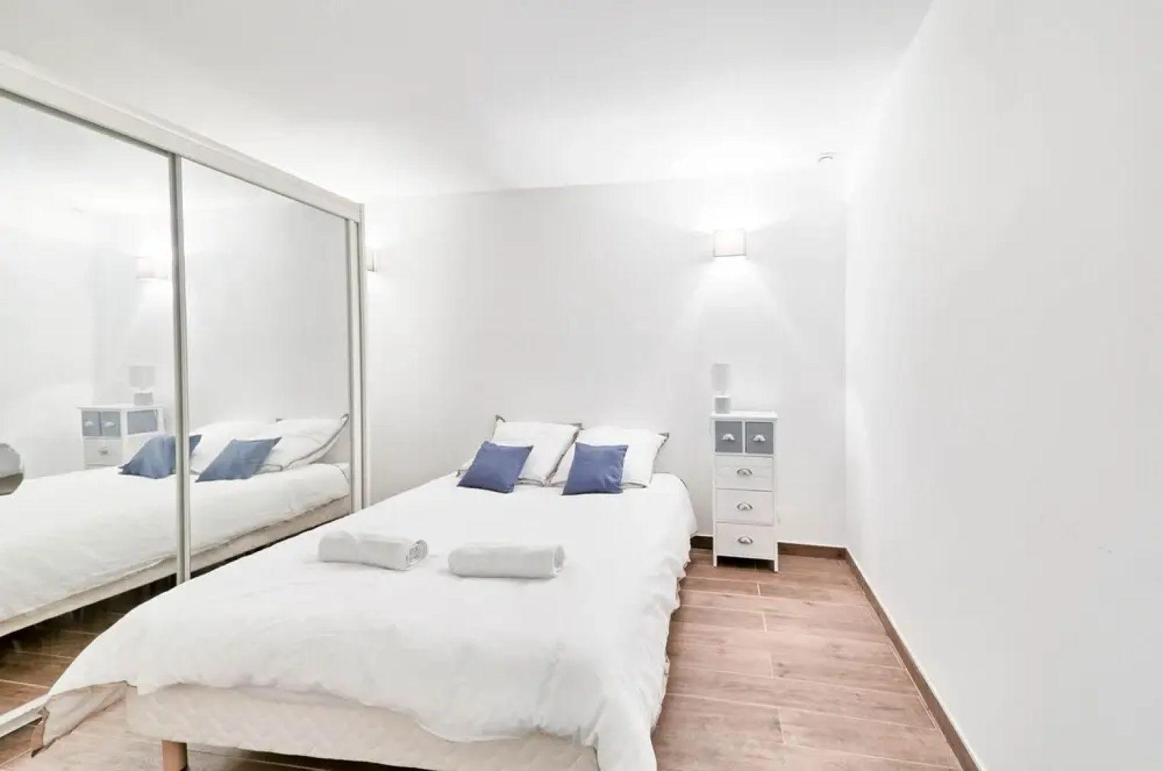 Tamaris Corner House