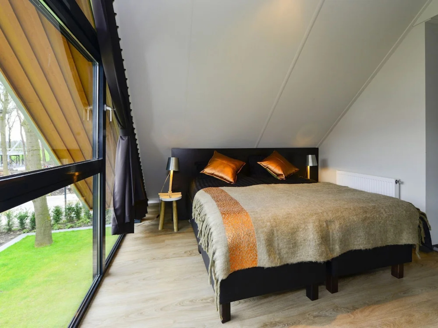 Modern Villa With Outdoor Sauna and spa