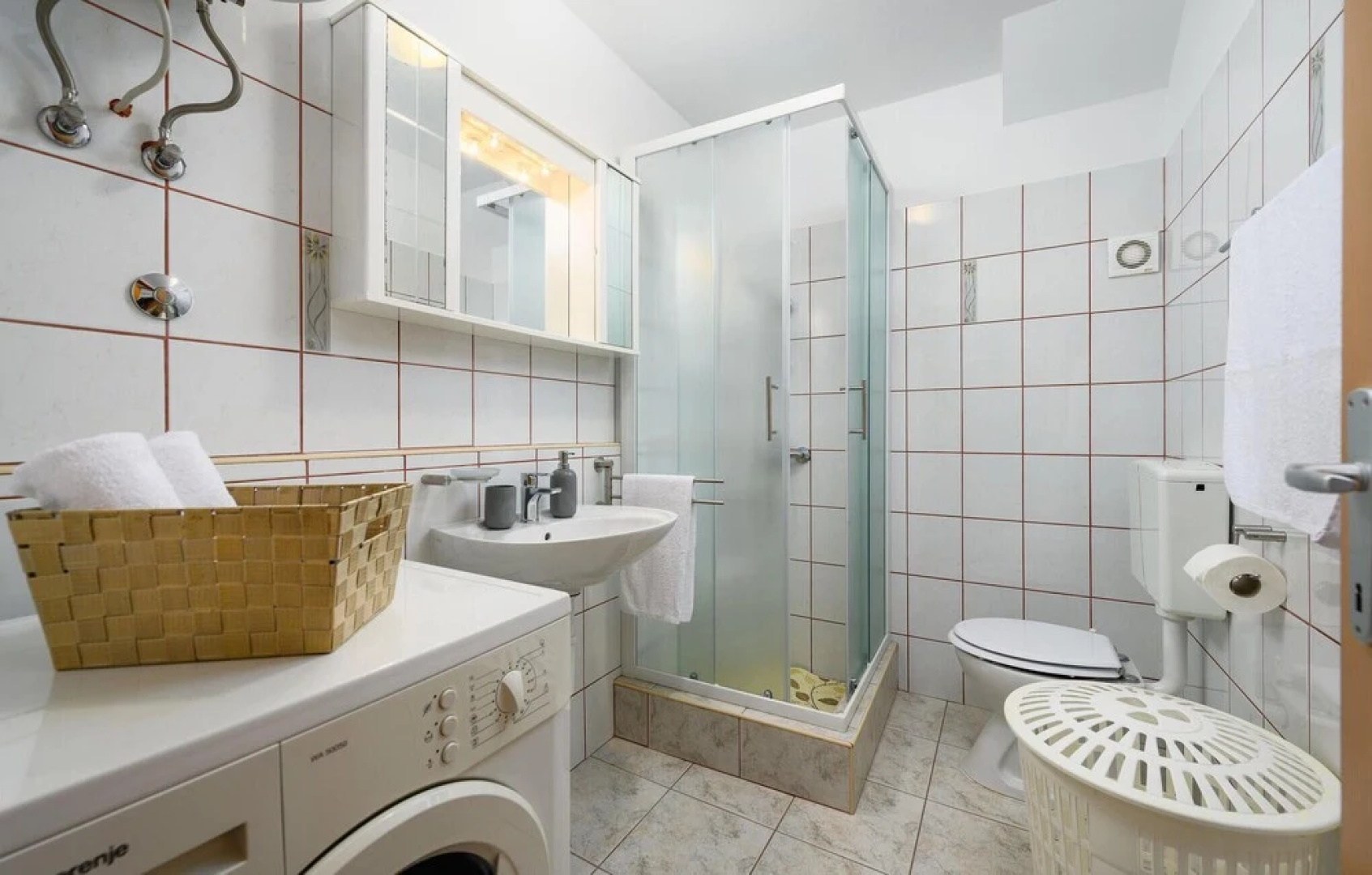 Amazing Apartment in Podpican With 2 Bedrooms, Wifi and Outdoor Swimming Pool