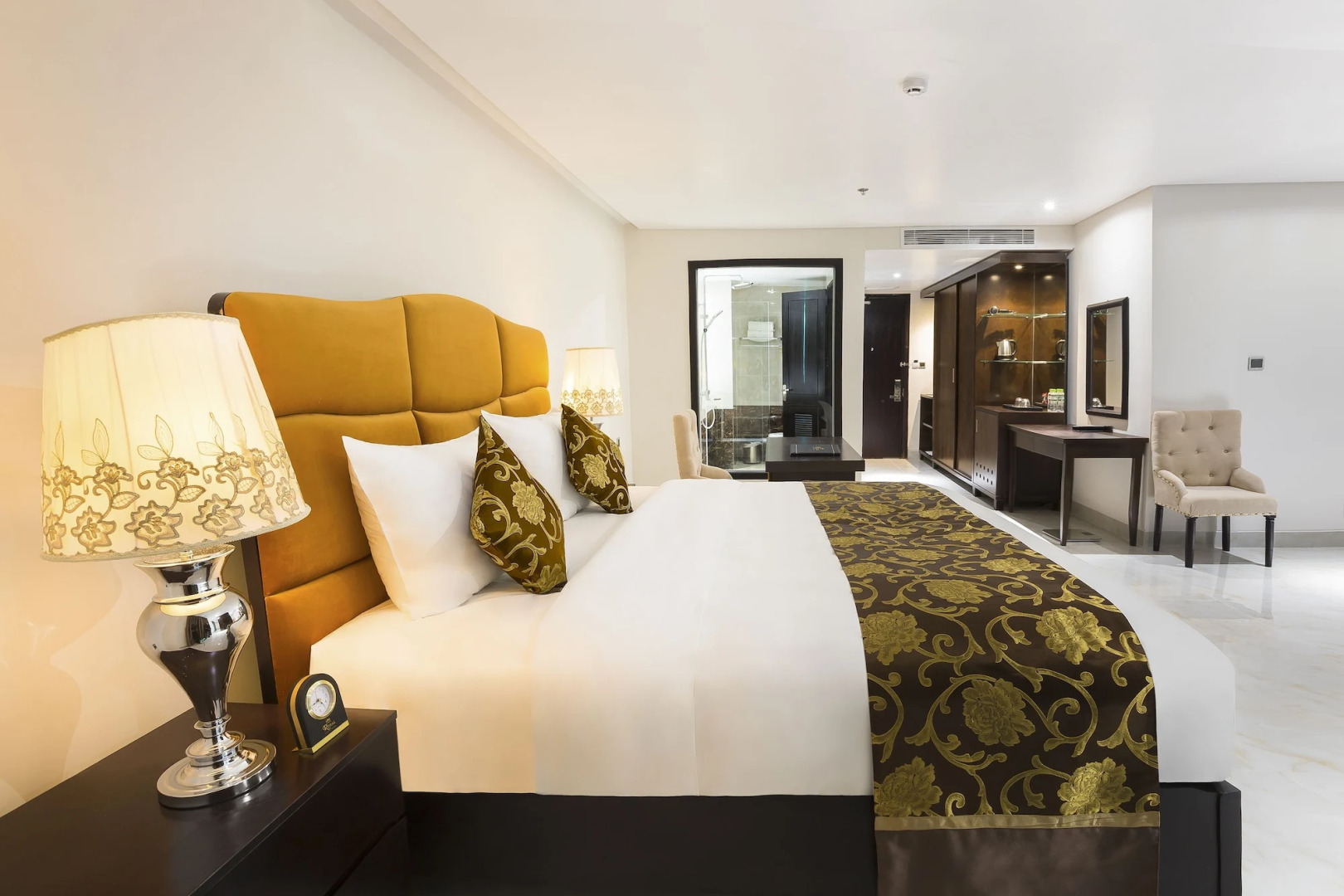 Royal Quang Binh Hotel