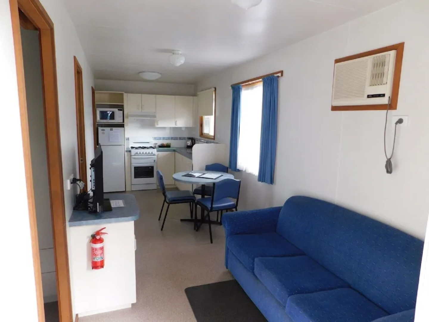 Dylene Caravan Park - 2 Br Family Cabin With Air