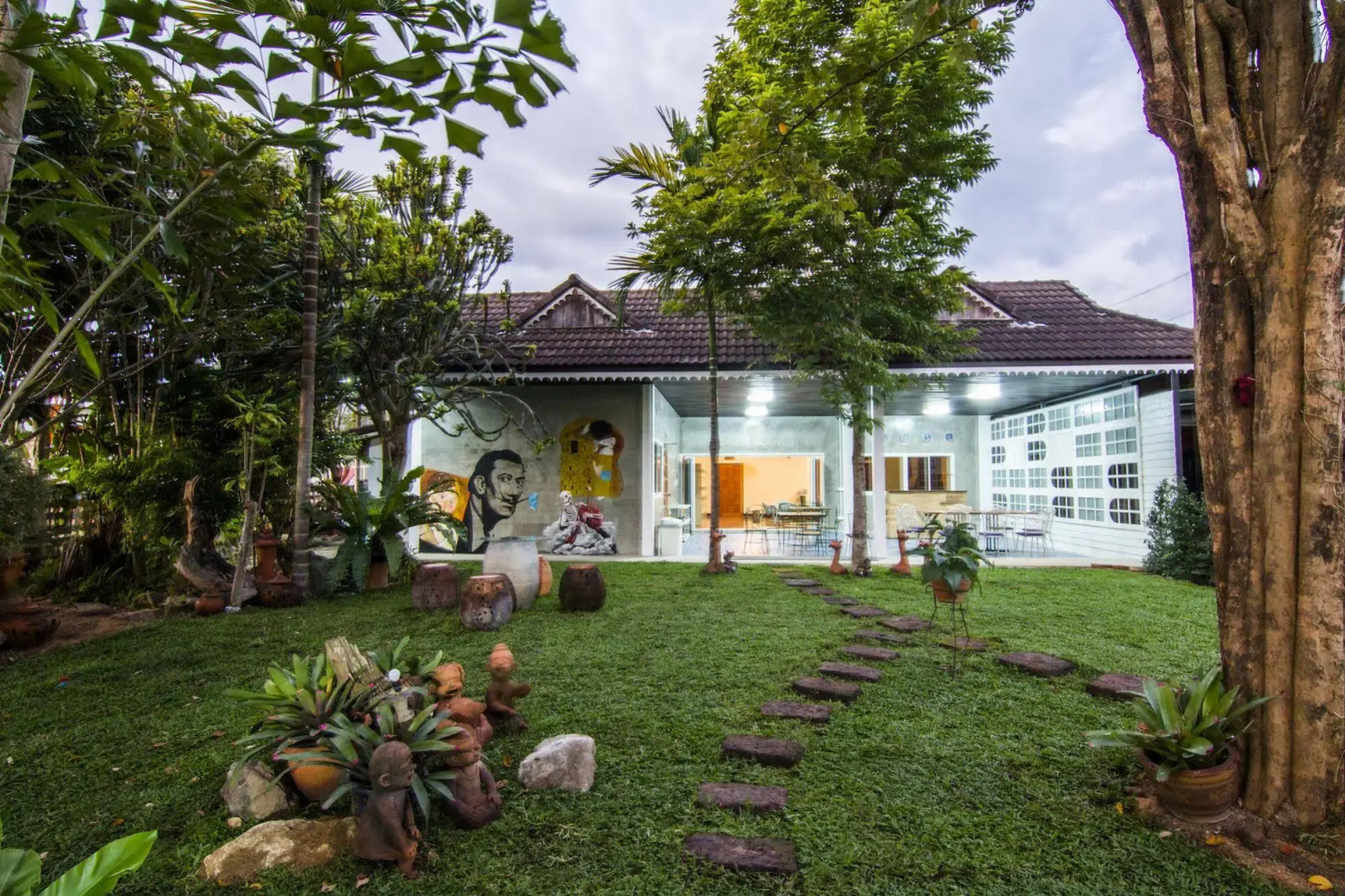 Wanida Hostel
