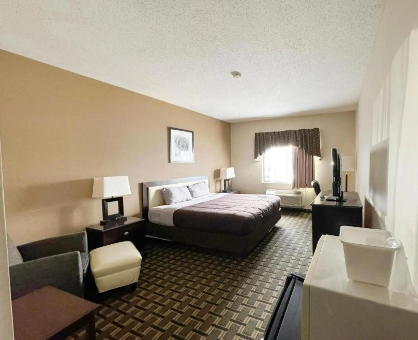FairBridge Inn & Suites Batavia - Darien Amusement Park