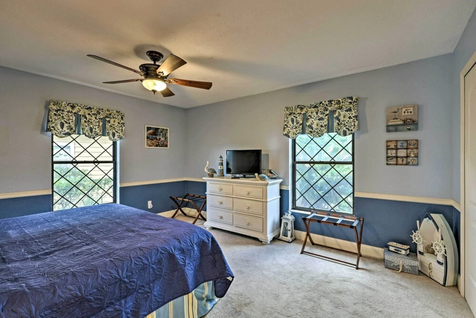 The Aviator's Dream: Pool, Spa & Private Runway!