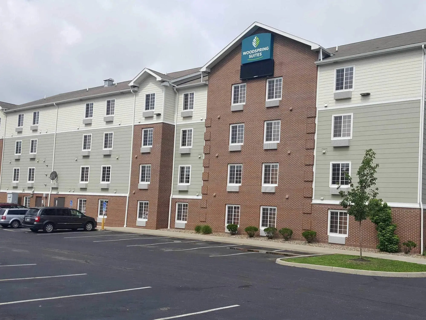 Extended Stay America Select Suites - Akron - South
