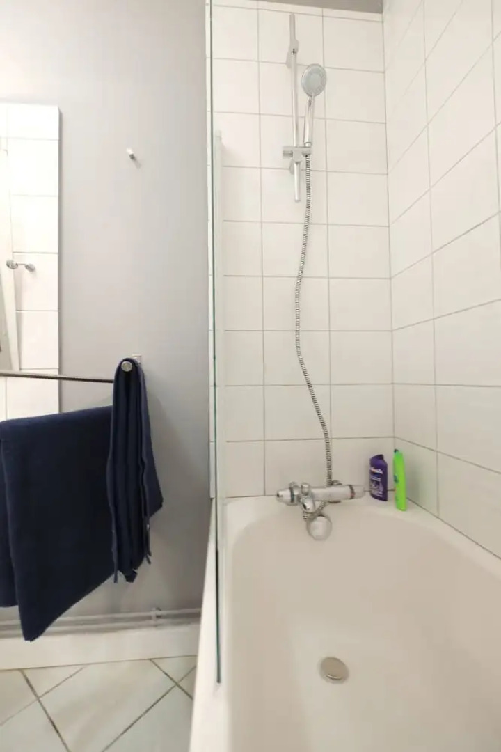 Escale de 80 m2 avec cour et parking