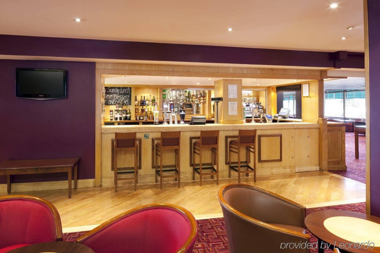 Holiday Inn Stoke on Trent M6, Jct 15 by IHG