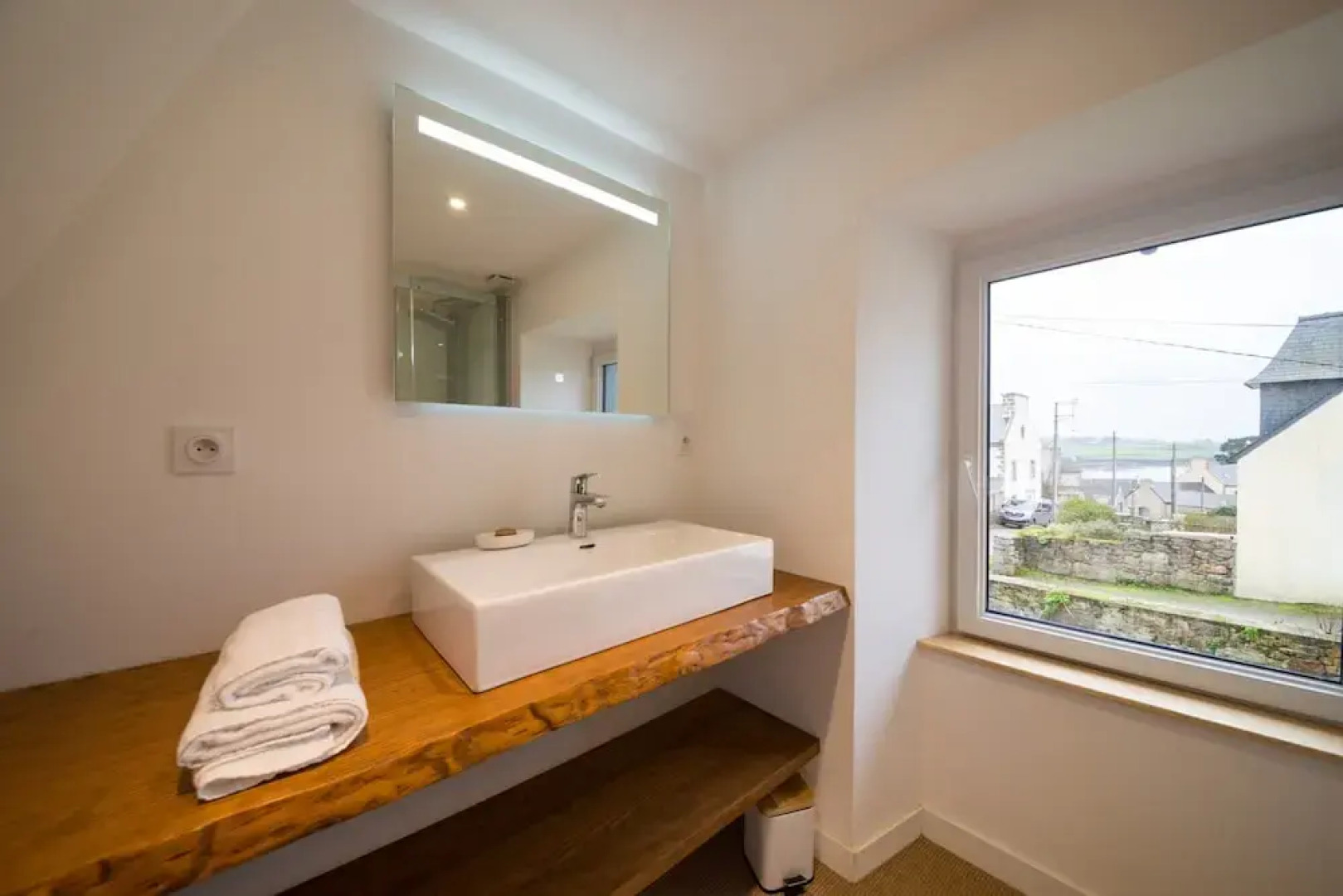 House in Lanildut Near Waterfront & Beaches