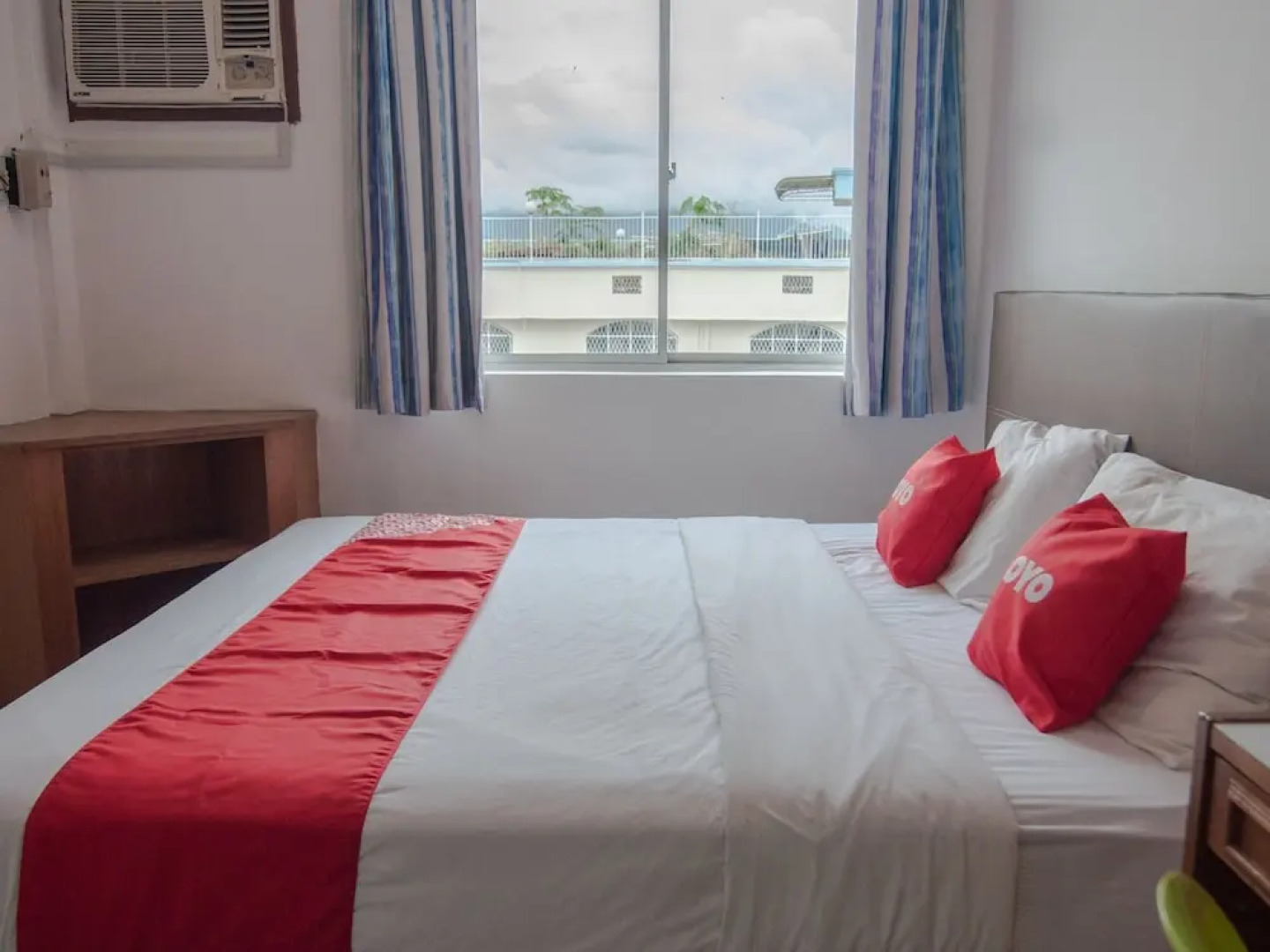 Kristal Hotel by OYO