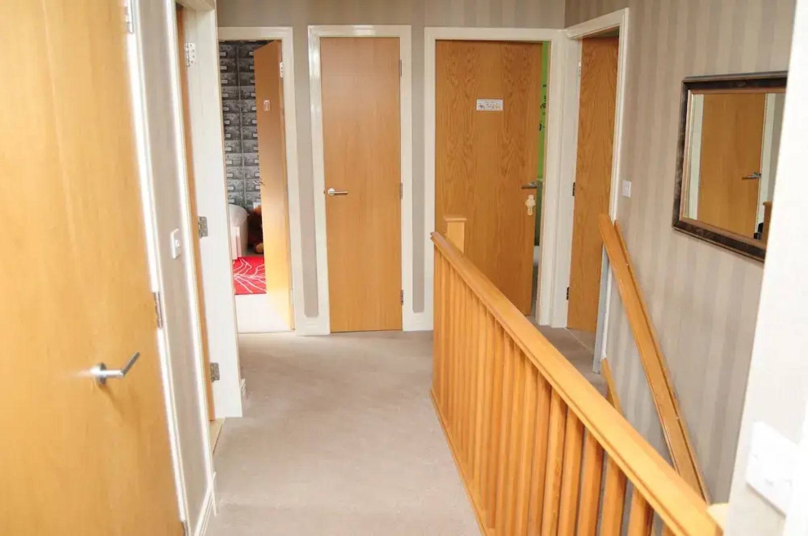 Pear Nook Treet - Exquisite Family Home