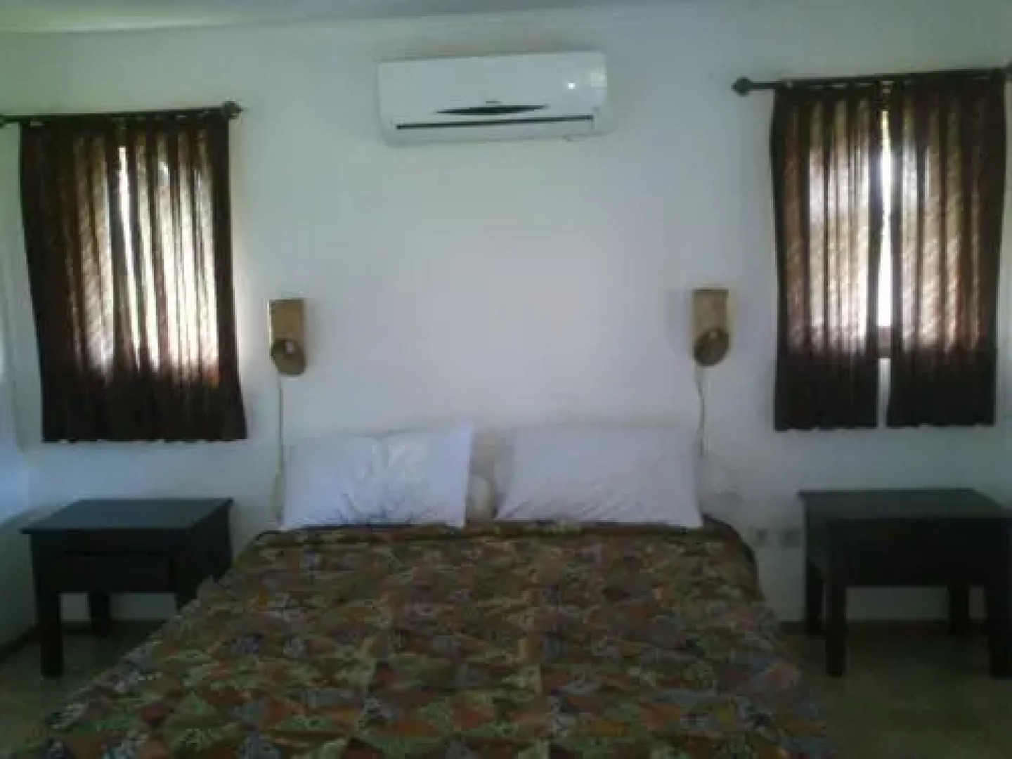 Cimaja Square Hotel & Restaurant