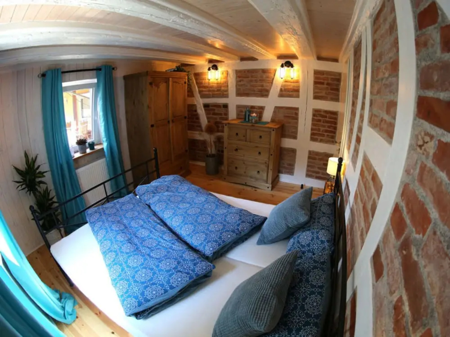 Ferieheisel - Everything, Except Usually!