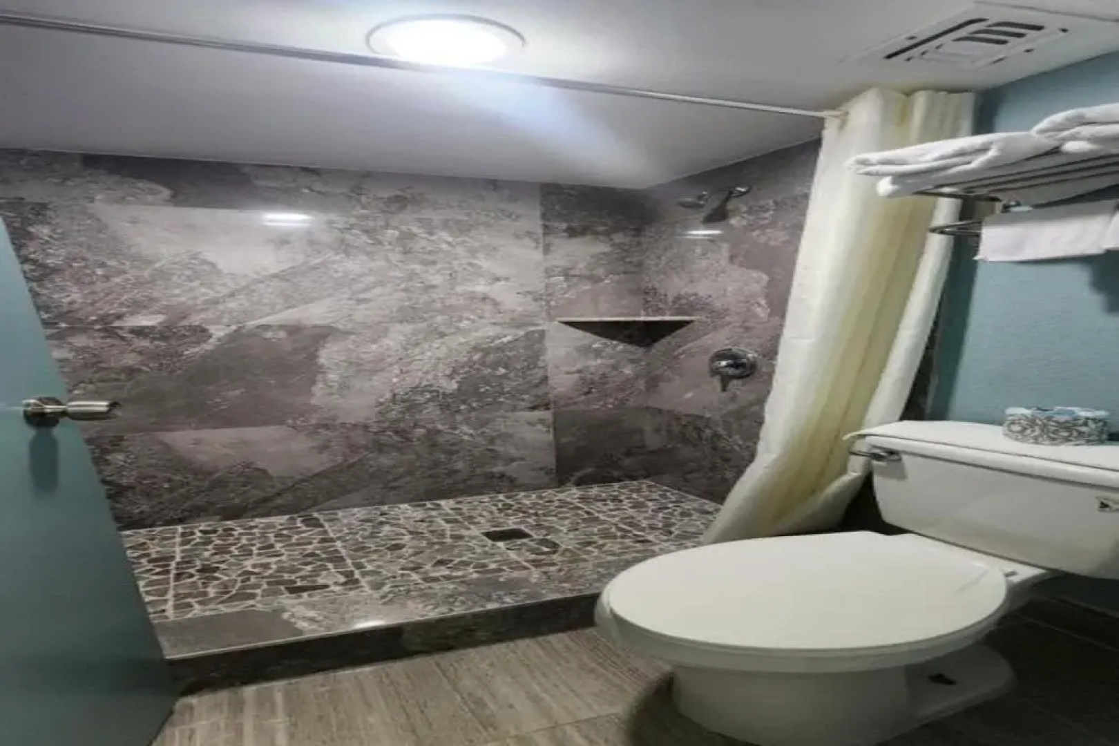 Lone Star Inn & Suites by OYO Harlingen TX