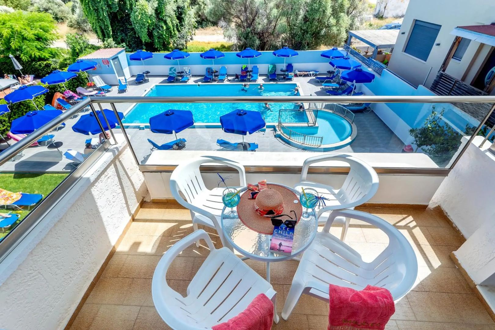 Anixis Hotel