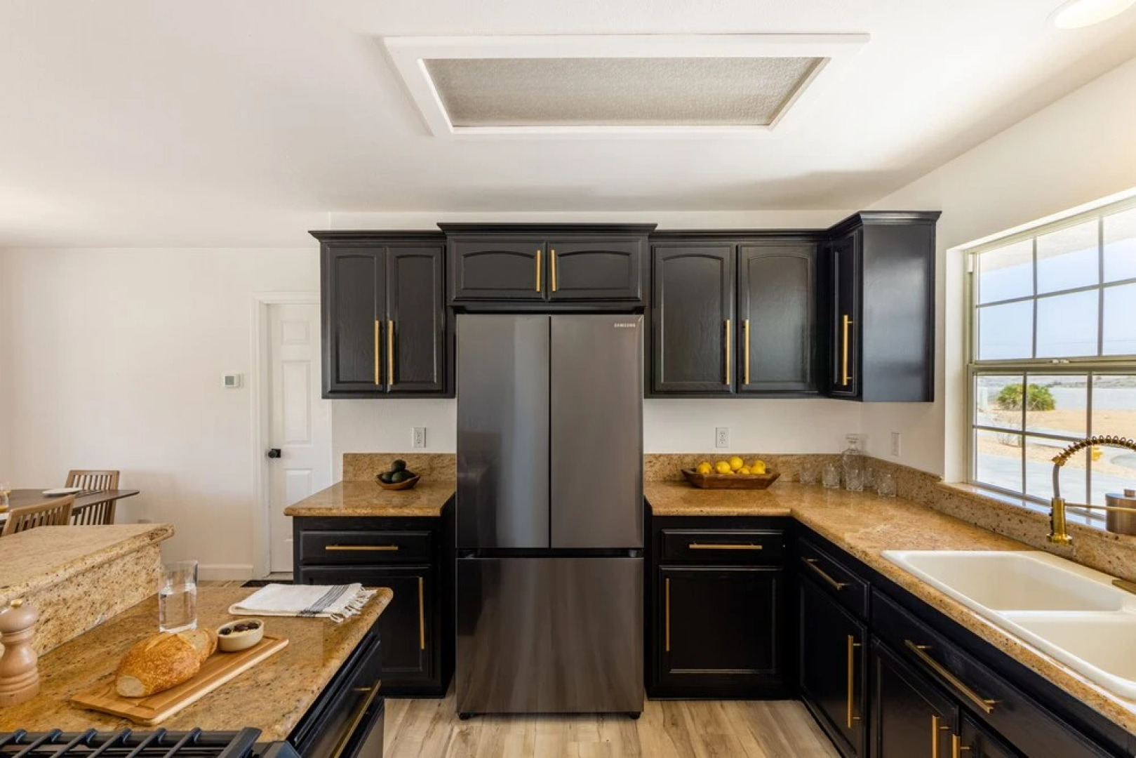 Desert View by Avantstay20mins From Joshua Tree! w/ Container Pool!