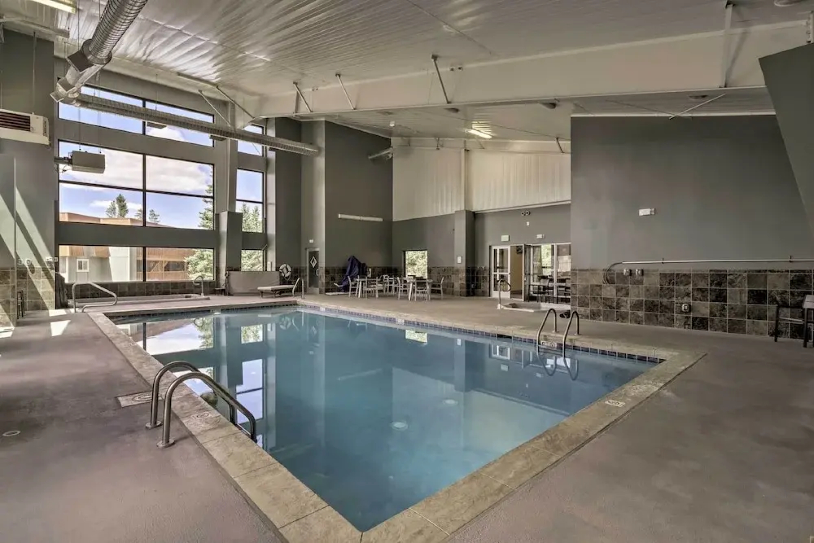 Dine, Shop & Shuttle to Resort: Winter Park Haven!