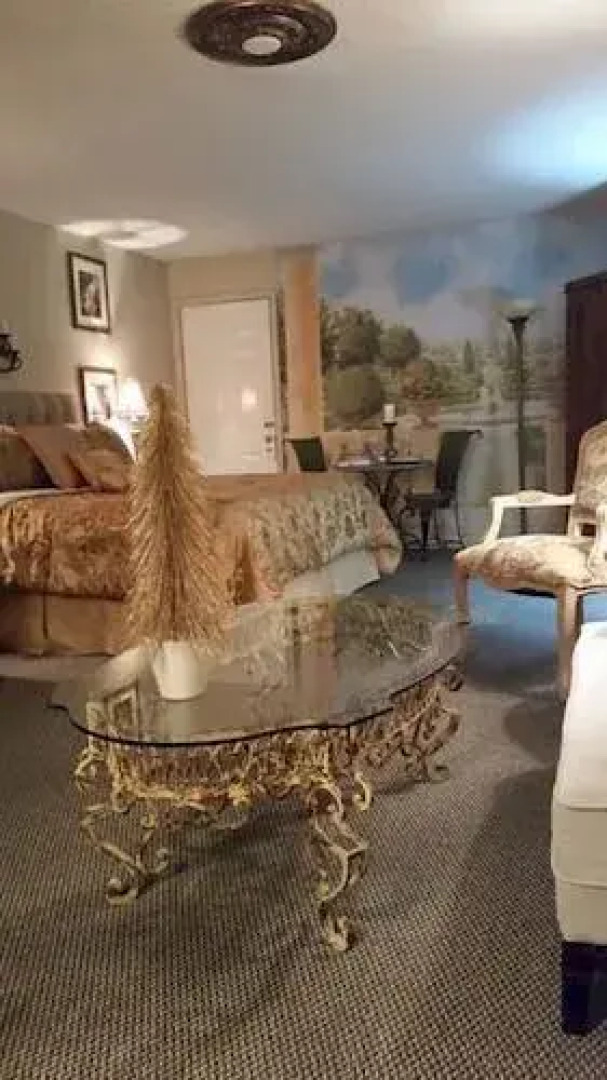 TradeWinds Lodging Bed and Breakfast