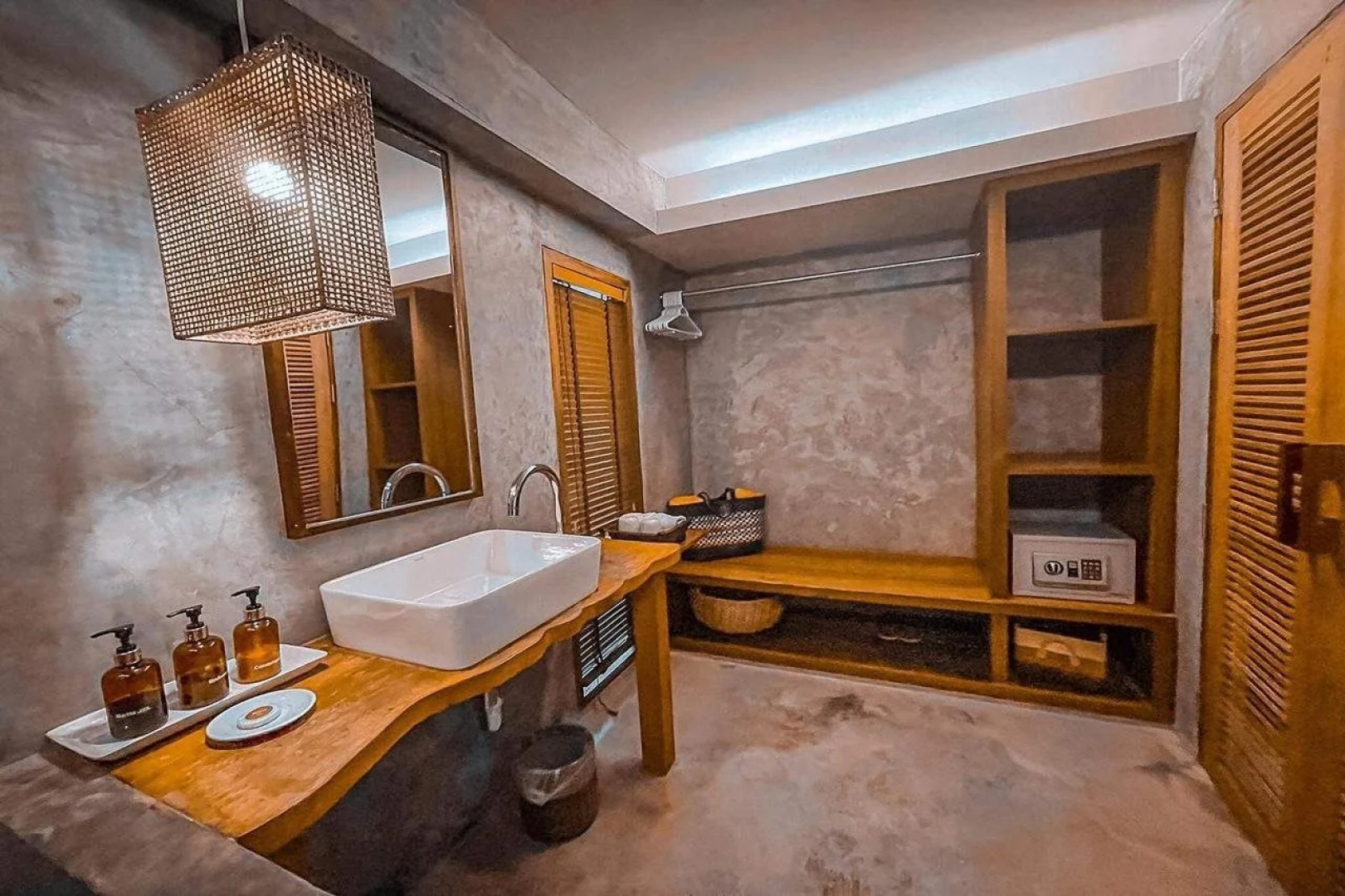 The Parlour Krabi by ZUZU